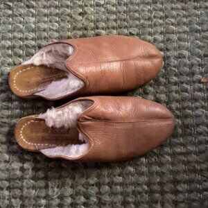 Sabah Fort Worth Brown Shearling Baba size 9